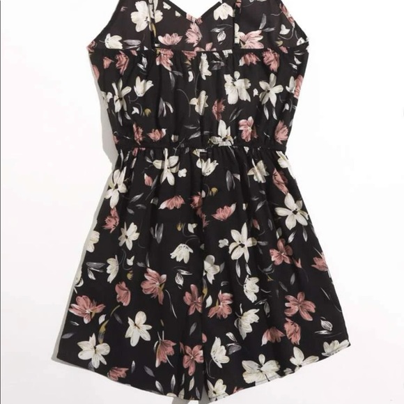 New Romper - Picture 3 of 10